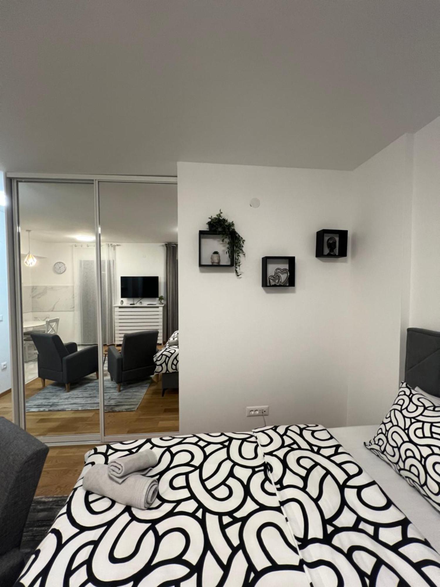 54 Apartment *