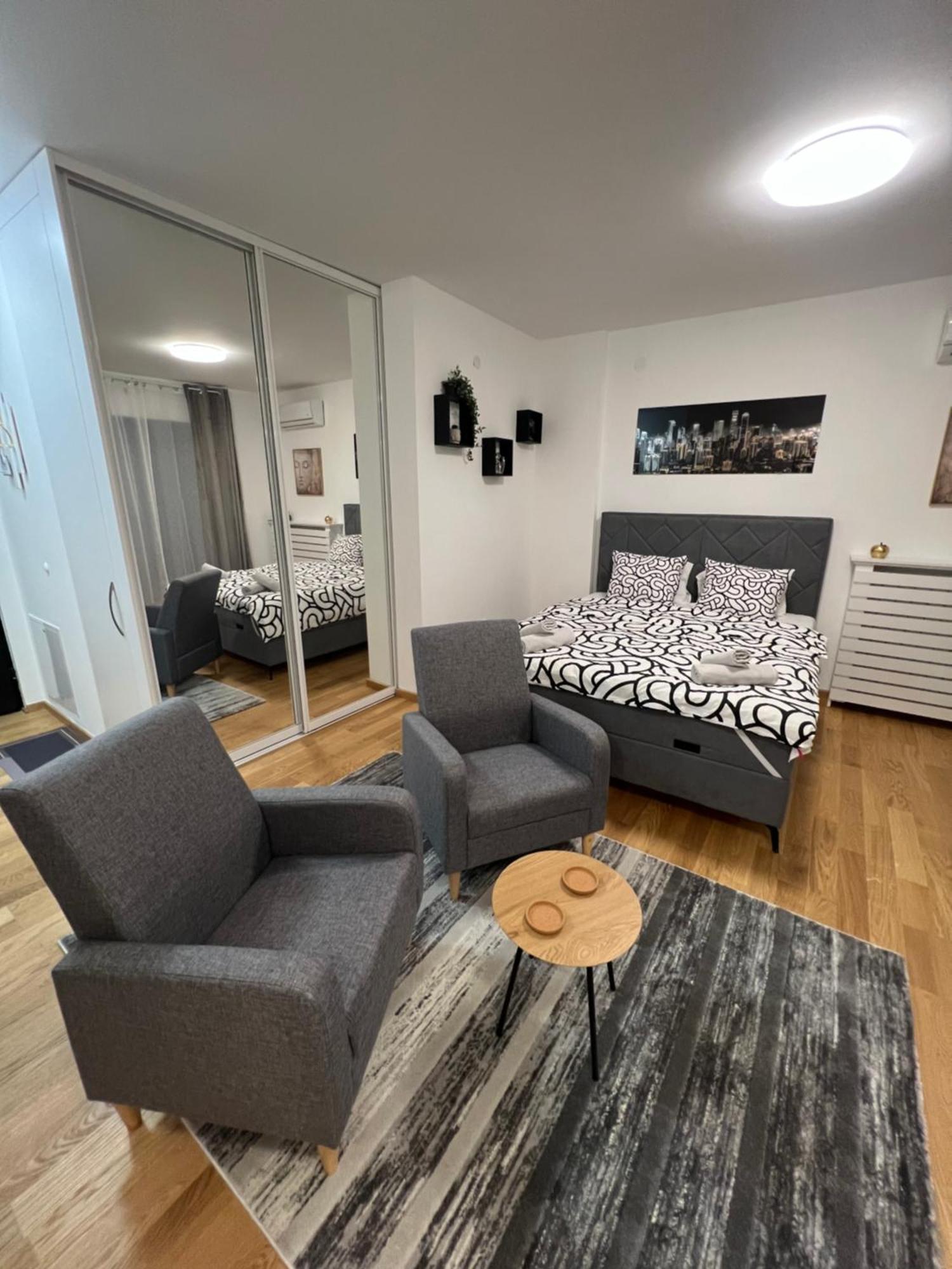 54 Apartment *